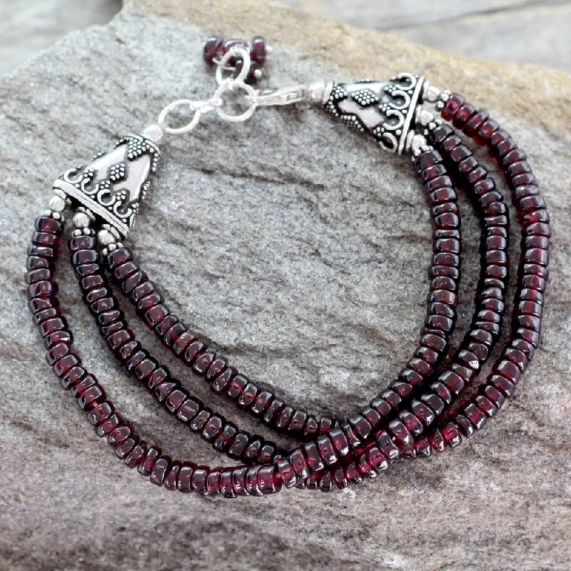 Leaf weave bracelet-Handmade Sterling Silver 'Splendor of India' Garnet Bracelet (India)