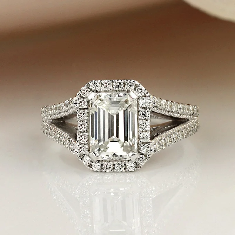 Galactic shine ring-Auriya 18k Gold 2 1/2ctw Vintage Emerald-cut Halo Diamond Engagement Ring (H-I, SI1-SI2)