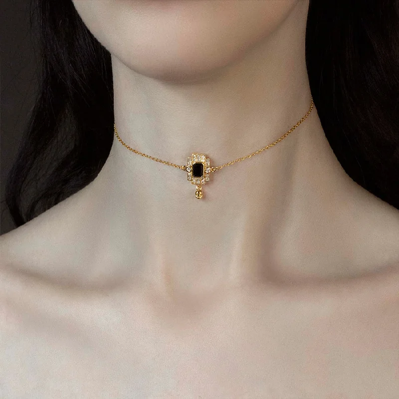 Forged bar necklace-DECO. Skull & Black Spinel Statement Choker - Gold