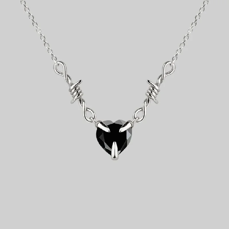 Check weave necklace-FATAL. Barbed Wire & Black Onyx Heart Necklace - Silver