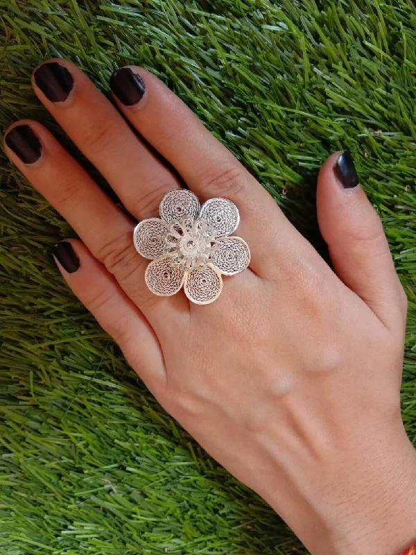 Clustered stone ring-Filigree Ring