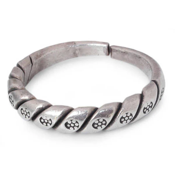 Helix twist ring-Handmade Sterling Silver 'Hill Tribe Jasmine' Ring (Thailand)