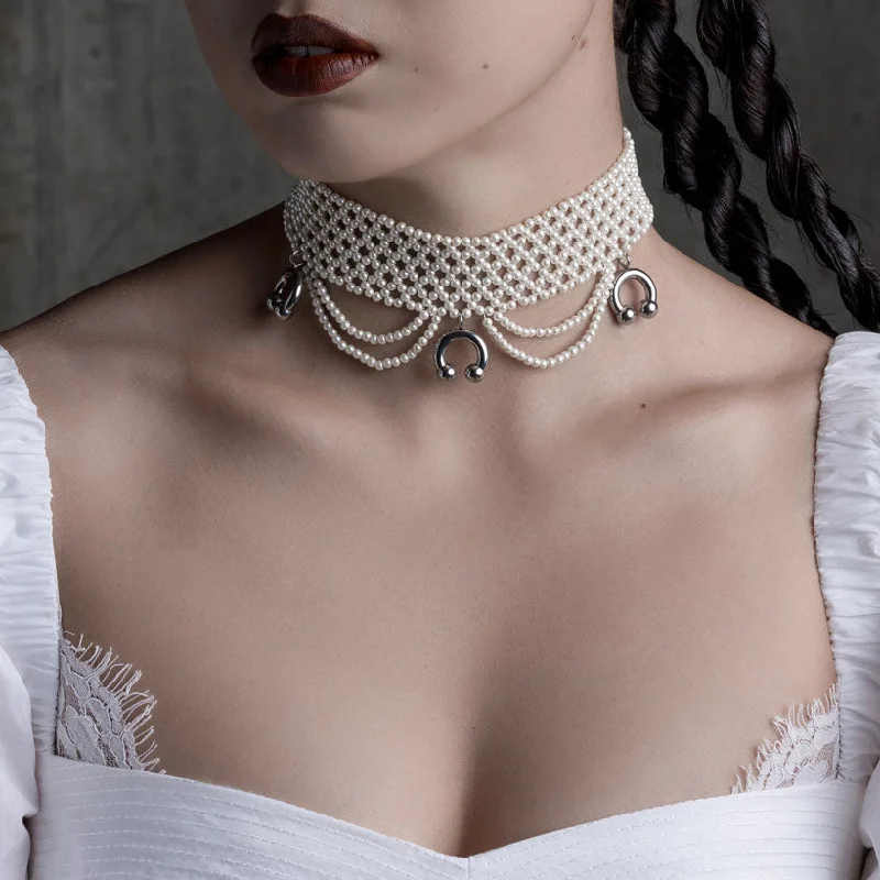 Inlaid design necklace-MAGNIFIQUE. Wide Pearl and Barbell Choker - Silver