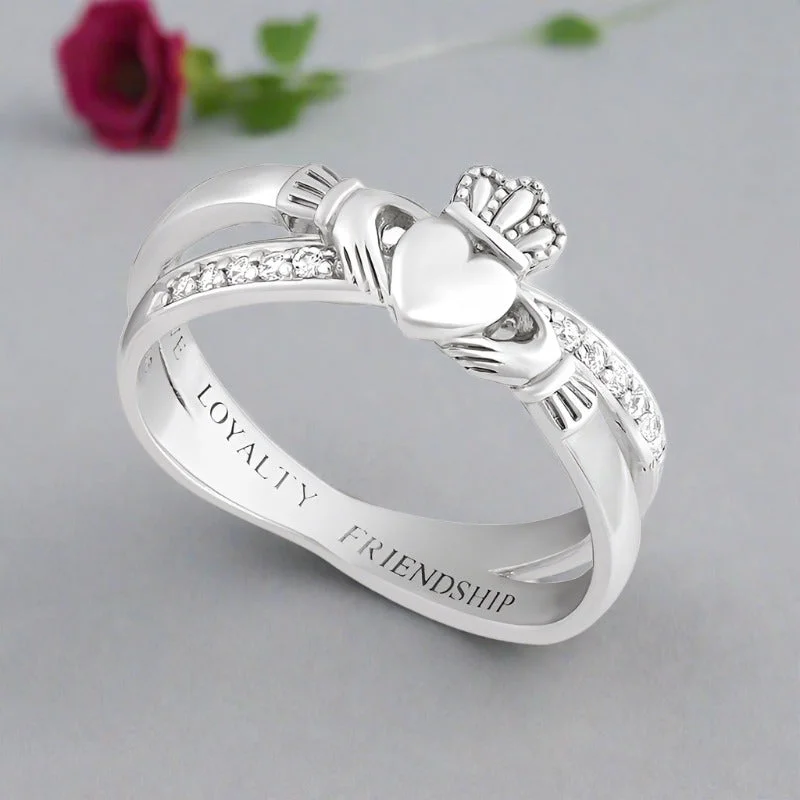 Micro bead ring-Silver Claddagh Kiss Ring