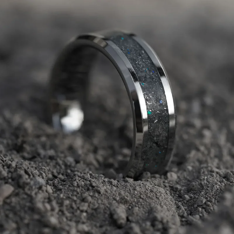 Slanted gem ring-Star Dust™ Ring on Tungsten