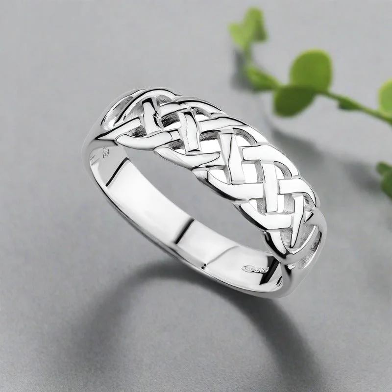 Spire gem ring-Silver Celtic Woven Ring