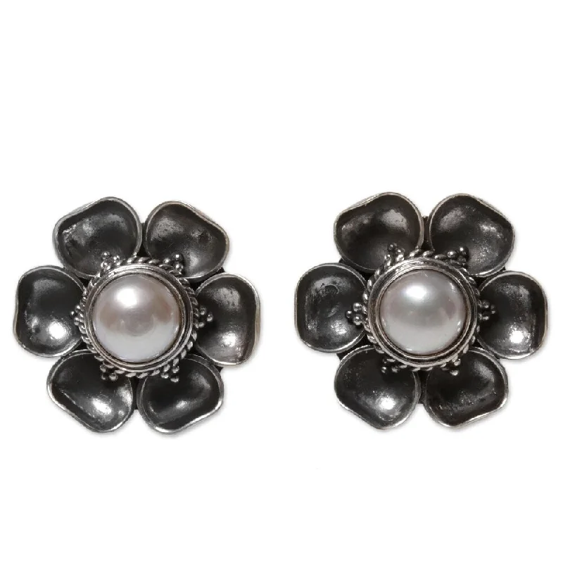 Clustered stone earrings-Handcrafted Sterling Silver 'Blooming White Roses' Cultured Pearl Earrings (Indonesia) - 0.7L*0.7W