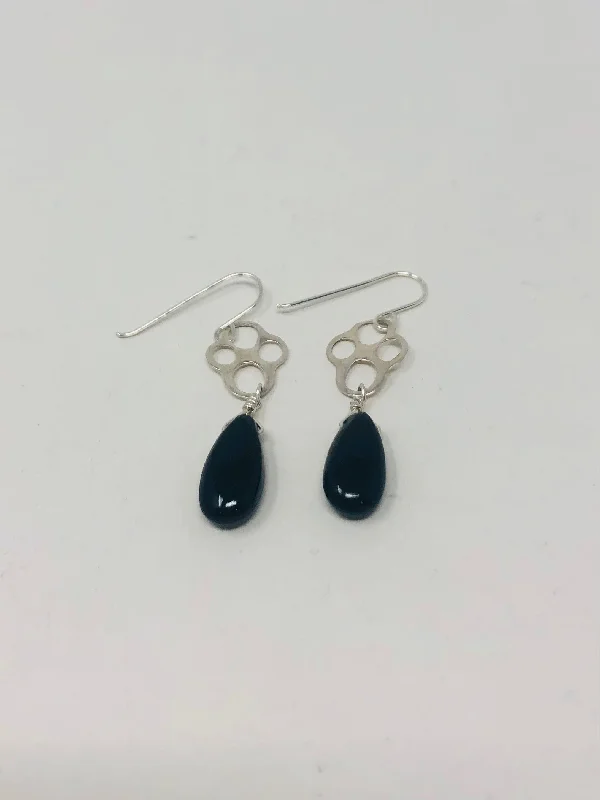 Spire gem earrings-Link with Long Onyx Drop Steerling Earrings