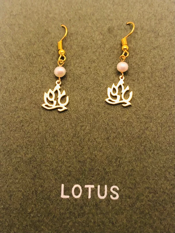 Cracked gem earrings-Lotus in English Earrings